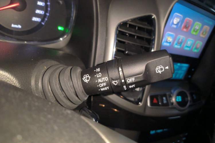 Used Chevrolet Captiva 2015 2.4L 4x4 Flagship Edition 7-Seater Vehicle Key