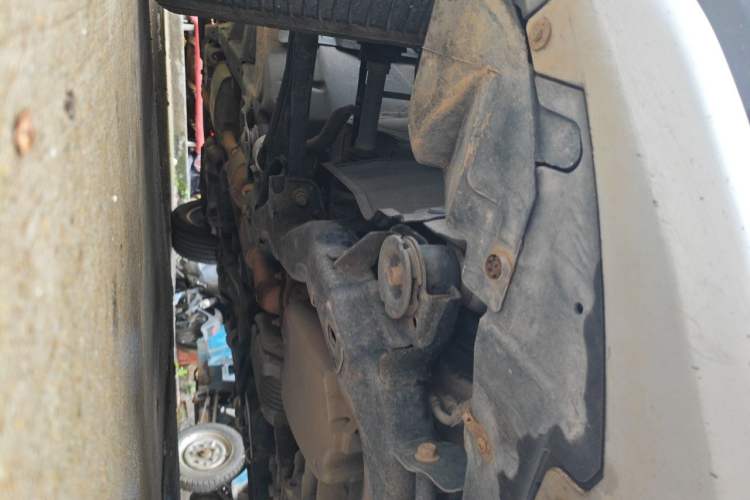 Used Chevrolet Captiva 2015 2.4L 4x4 Flagship Edition 7-Seater Chassis Front Right