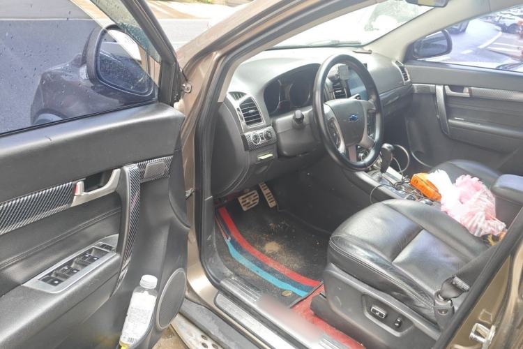 Used Chevrolet Captiva 2015 2.4L 4x4 Flagship Edition 7-Seater Driver Seat