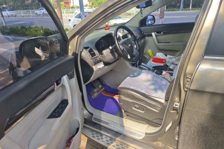 Used Chevrolet Captiva 2015 2.4L Two-Wheel Drive Urban Version 5 Seats Driver Seat