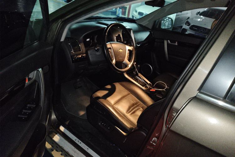 Used Chevrolet Captiva 2015 2.4L 4x4 Flagship Edition 7-Seater Driver Seat