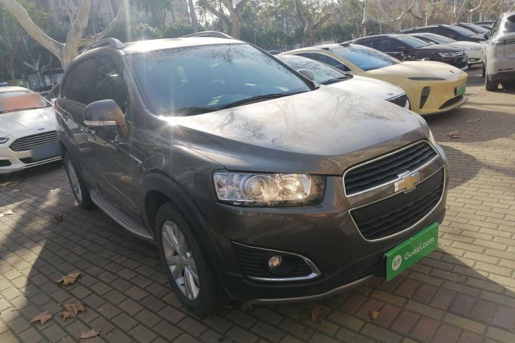 Used Chevrolet Captiva 2015 2.4L 4x4 Flagship Edition 7-Seater Exterior 2