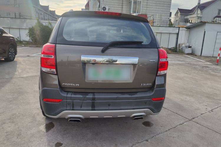 Used Chevrolet Captiva 2015 2.4L 4x4 Flagship Edition 7-Seater Exterior 4