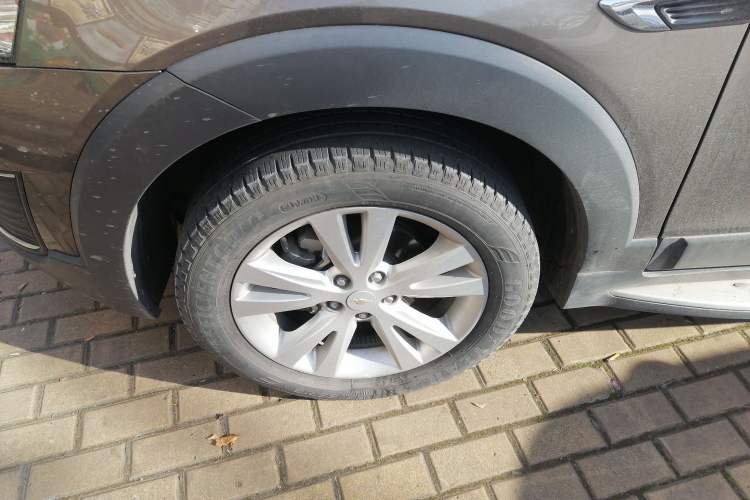 Used Chevrolet Captiva 2015 2.4L 4x4 Flagship Edition 7-Seater Exterior 7