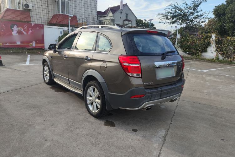 Used Chevrolet Captiva 2015 2.4L 4x4 Flagship Edition 7-Seater Exterior 8