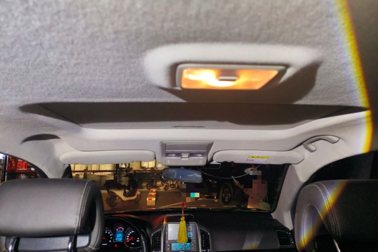 Used Chevrolet Captiva 2015 2.4L 4x4 Flagship Edition 7-Seater Headliner