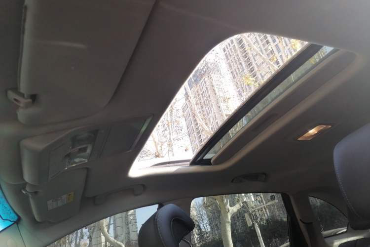 Used Chevrolet Captiva 2015 2.4L 4x4 Flagship Edition 7-Seater Headliner