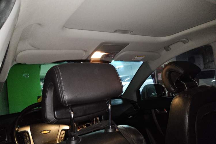 Used Chevrolet Captiva 2015 2.4L 4x4 Flagship Edition 7-Seater Headliner