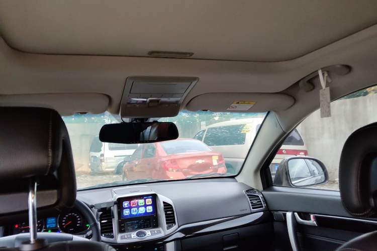 Used Chevrolet Captiva 2015 2.4L 4x4 Flagship Edition 7-Seater Headliner