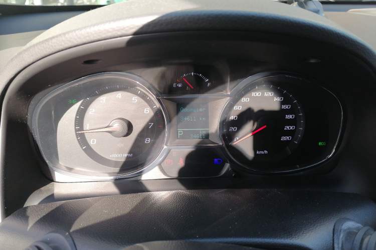 Used Chevrolet Captiva 2015 2.4L 4x4 Flagship Edition 7-Seater Instrument Cluster