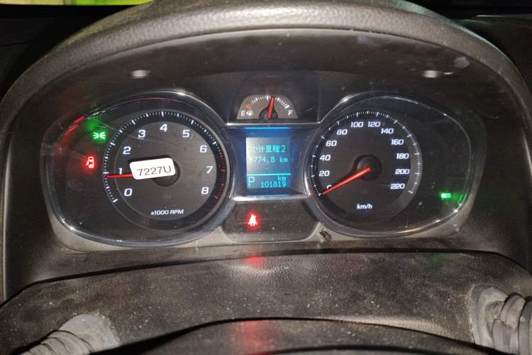 Used Chevrolet Captiva 2015 2.4L 4x4 Flagship Edition 7-Seater Instrument Cluster