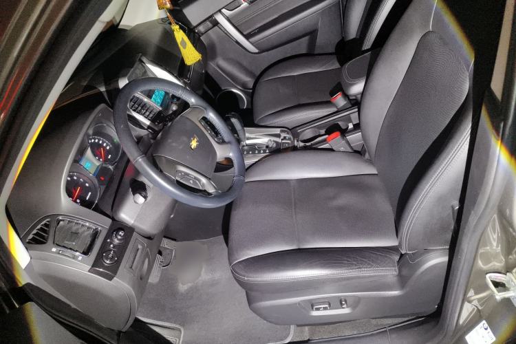 Used Chevrolet Captiva 2015 2.4L 4x4 Flagship Edition 7-Seater Left Front Seat