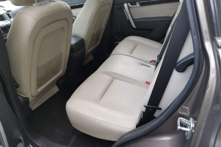 Used Chevrolet Captiva 2015 2.4L 4x4 Flagship Edition 7-Seater Left Rear Seat