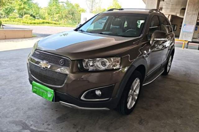 Ojetý Chevrolet Captiva 2015 2.4L 4x4 Flagship Edition 7-Seater