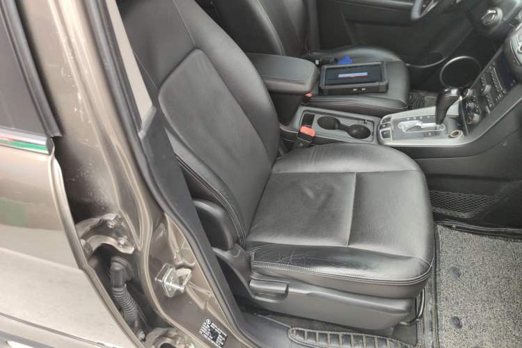 Used Chevrolet Captiva 2015 2.4L 4x4 Flagship Edition 7-Seater Right Front Seat