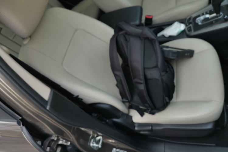 Used Chevrolet Captiva 2015 2.4L 4x4 Flagship Edition 7-Seater Right Front Seat
