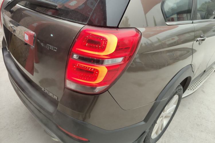 Used Chevrolet Captiva 2015 2.4L 4x4 Flagship Edition 7-Seater Right Rear Taillight