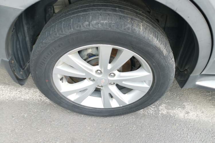 Used Chevrolet Captiva 2015 2.4L 4x4 Flagship Edition 7-Seater Right Rear Wheel Hub