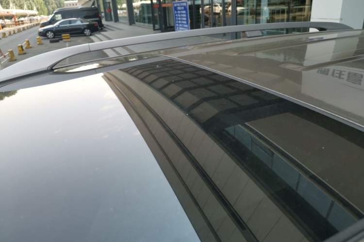 Used Chevrolet Captiva 2015 2.4L 4x4 Flagship Edition 7-Seater Roof