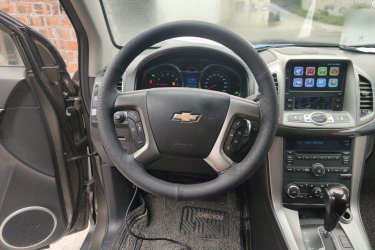 Used Chevrolet Captiva 2015 2.4L 4x4 Flagship Edition 7-Seater Steering Wheel
