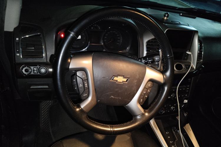 Used Chevrolet Captiva 2015 2.4L 4x4 Flagship Edition 7-Seater Steering Wheel