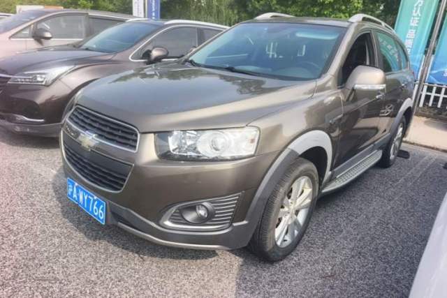 Used Chevrolet Captiva 2015 2.4L 4x4 Flagship Edition 7-Seater