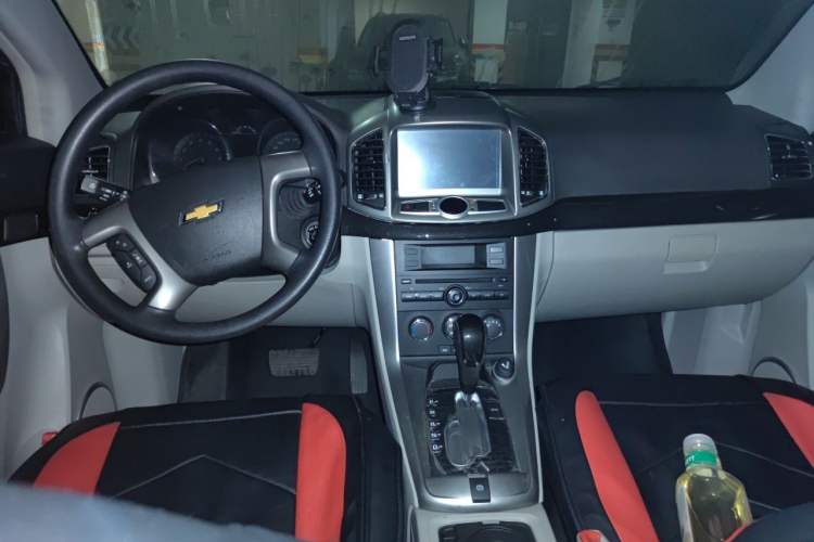 Used Chevrolet Captiva 2015 2.4L Two-Wheel Drive Urban Version 5 Seats Center Console