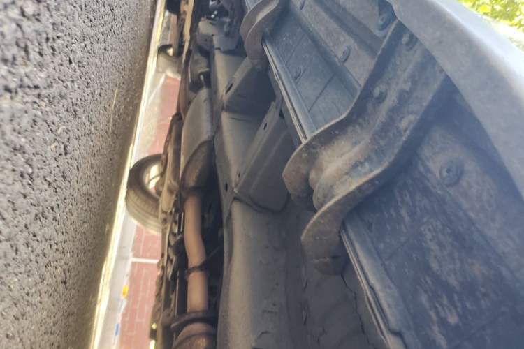 Used Chevrolet Captiva 2015 2.4L 4x4 Flagship Edition 7-Seater Chassis Front Right
