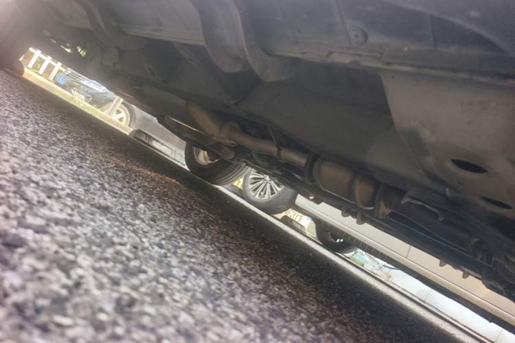 Used Chevrolet Captiva 2015 2.4L 4x4 Flagship Edition 7-Seater Chassis Front Right