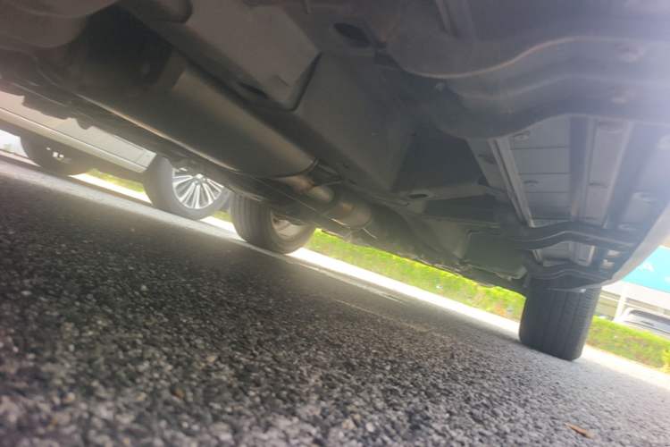 Used Chevrolet Captiva 2015 2.4L 4x4 Flagship Edition 7-Seater Chassis Rear Right