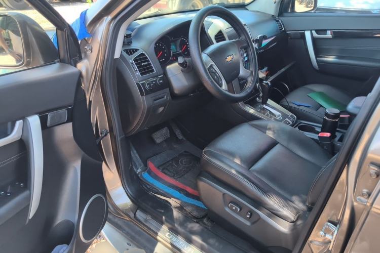 Used Chevrolet Captiva 2015 2.4L 4x4 Flagship Edition 7-Seater Driver Seat