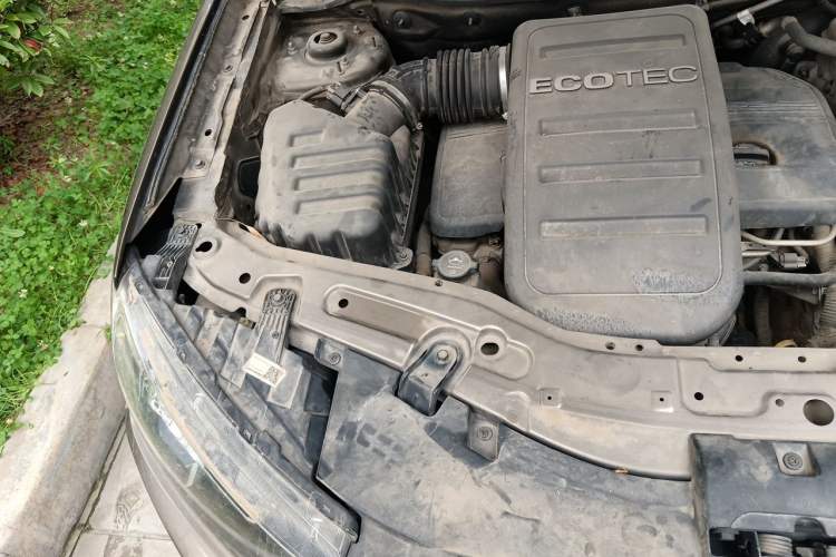 Used Chevrolet Captiva 2015 2.4L 4x4 Flagship Edition 7-Seater Engine Bay Right