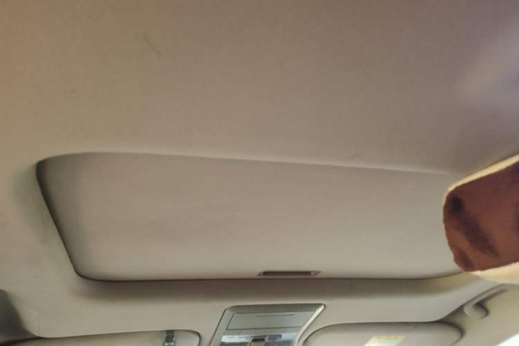 Used Chevrolet Captiva 2015 2.4L 4x4 Flagship Edition 7-Seater Headliner