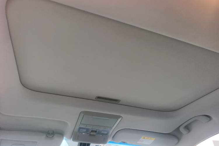 Used Chevrolet Captiva 2015 2.4L 4x4 Flagship Edition 7-Seater Headliner