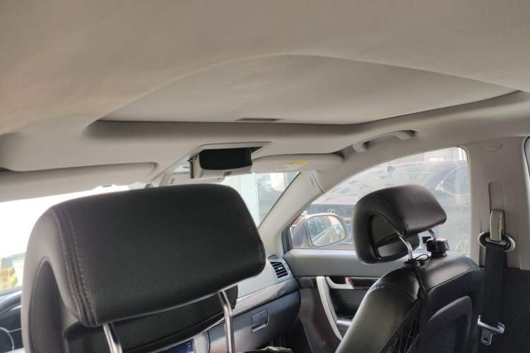 Used Chevrolet Captiva 2015 2.4L 4x4 Flagship Edition 7-Seater Headliner