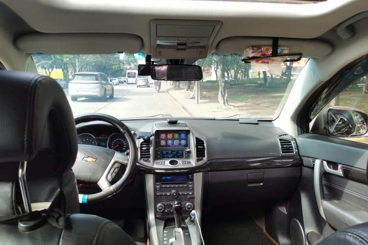 Used Chevrolet Captiva 2015 2.4L 4x4 Flagship Edition 7-Seater Headliner