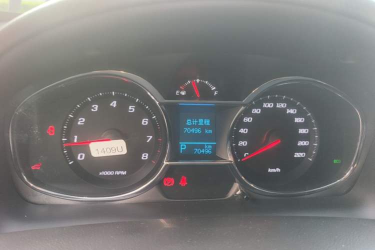 Used Chevrolet Captiva 2015 2.4L 4x4 Flagship Edition 7-Seater Instrument Cluster