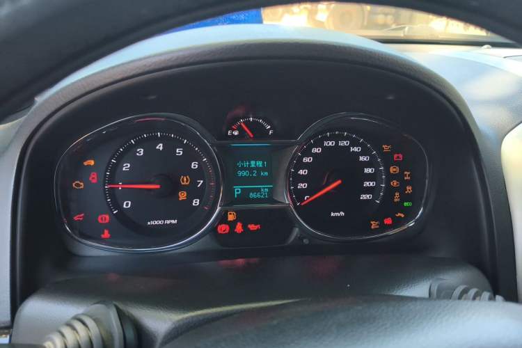 Used Chevrolet Captiva 2015 2.4L 4x4 Flagship Edition 7-Seater Instrument Cluster
