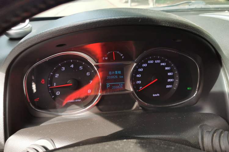 Used Chevrolet Captiva 2015 2.4L 4x4 Flagship Edition 7-Seater Instrument Cluster
