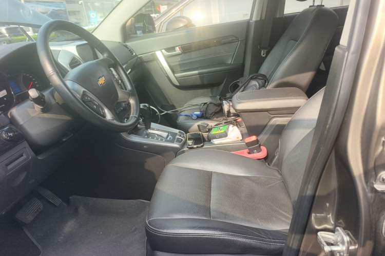 Used Chevrolet Captiva 2015 2.4L 4x4 Flagship Edition 7-Seater Left Front Seat