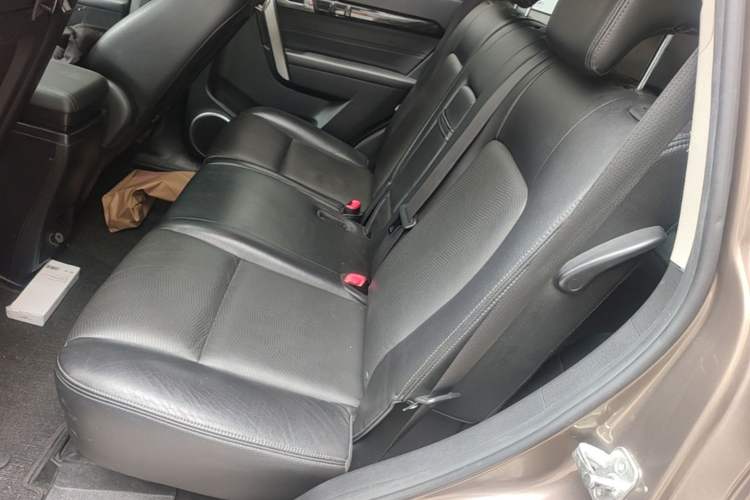 Used Chevrolet Captiva 2015 2.4L 4x4 Flagship Edition 7-Seater Left Rear Seat
