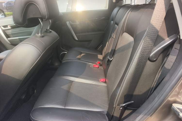 Used Chevrolet Captiva 2015 2.4L 4x4 Flagship Edition 7-Seater Left Rear Seat