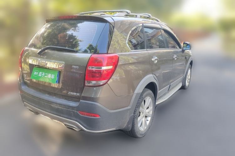Used Chevrolet Captiva 2015 2.4L 4x4 Flagship Edition 7-Seater Rear Right 45 Deg