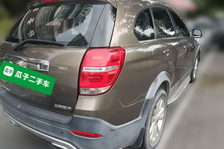 Used Chevrolet Captiva 2015 2.4L 4x4 Flagship Edition 7-Seater Rear Right 45 Deg