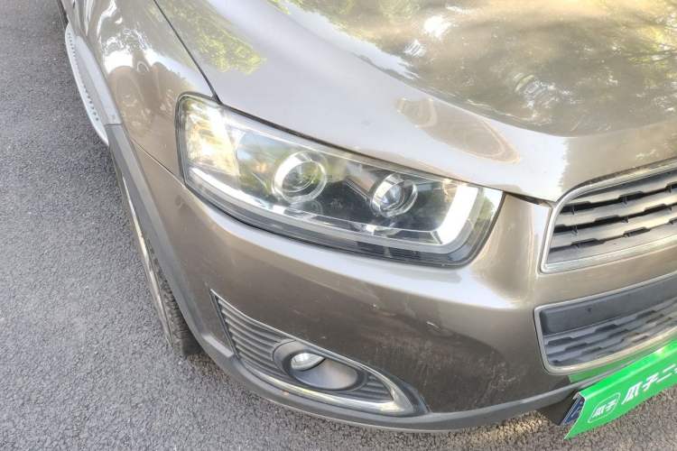 Used Chevrolet Captiva 2015 2.4L 4x4 Flagship Edition 7-Seater Right Front Headlight