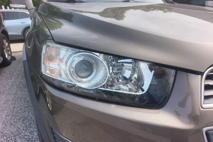 Used Chevrolet Captiva 2015 2.4L 4x4 Flagship Edition 7-Seater Right Front Headlight