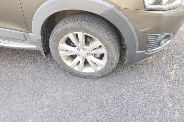 Used Chevrolet Captiva 2015 2.4L 4x4 Flagship Edition 7-Seater Right Front Wheel Hub