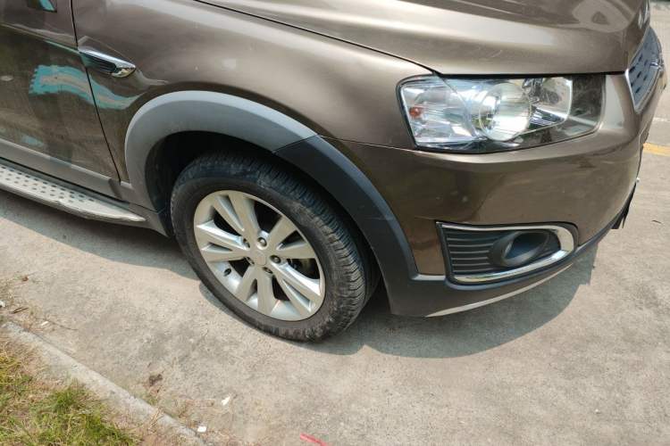 Used Chevrolet Captiva 2015 2.4L 4x4 Flagship Edition 7-Seater Right Front Wheel Hub
