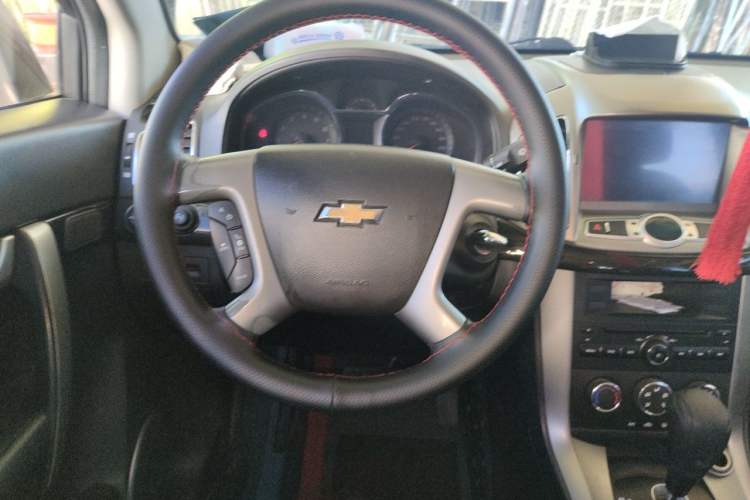 Used Chevrolet Captiva 2015 2.4L Two-Wheel Drive Urban Version 7 Seats Steering Wheel