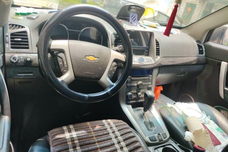 Used Chevrolet Captiva 2015 2.4L 4x4 Flagship Edition 7-Seater Steering Wheel